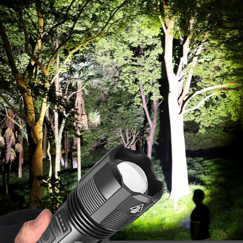 Lampe de poche tactique rechargeable zoomable XHP50 (nouveau modèle offre à durée limitée ⚡)